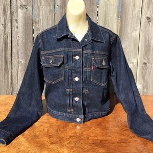 Levi’s cropped denim jacket